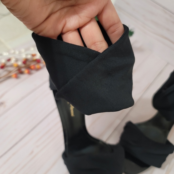 ✨️Gianvito Rossi--Black heels with black elastic strap, size 40, made in italy✨️ - Picture 10 of 16
